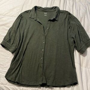 Women’s Gap shirt size XXL Tall olive green like new without tags